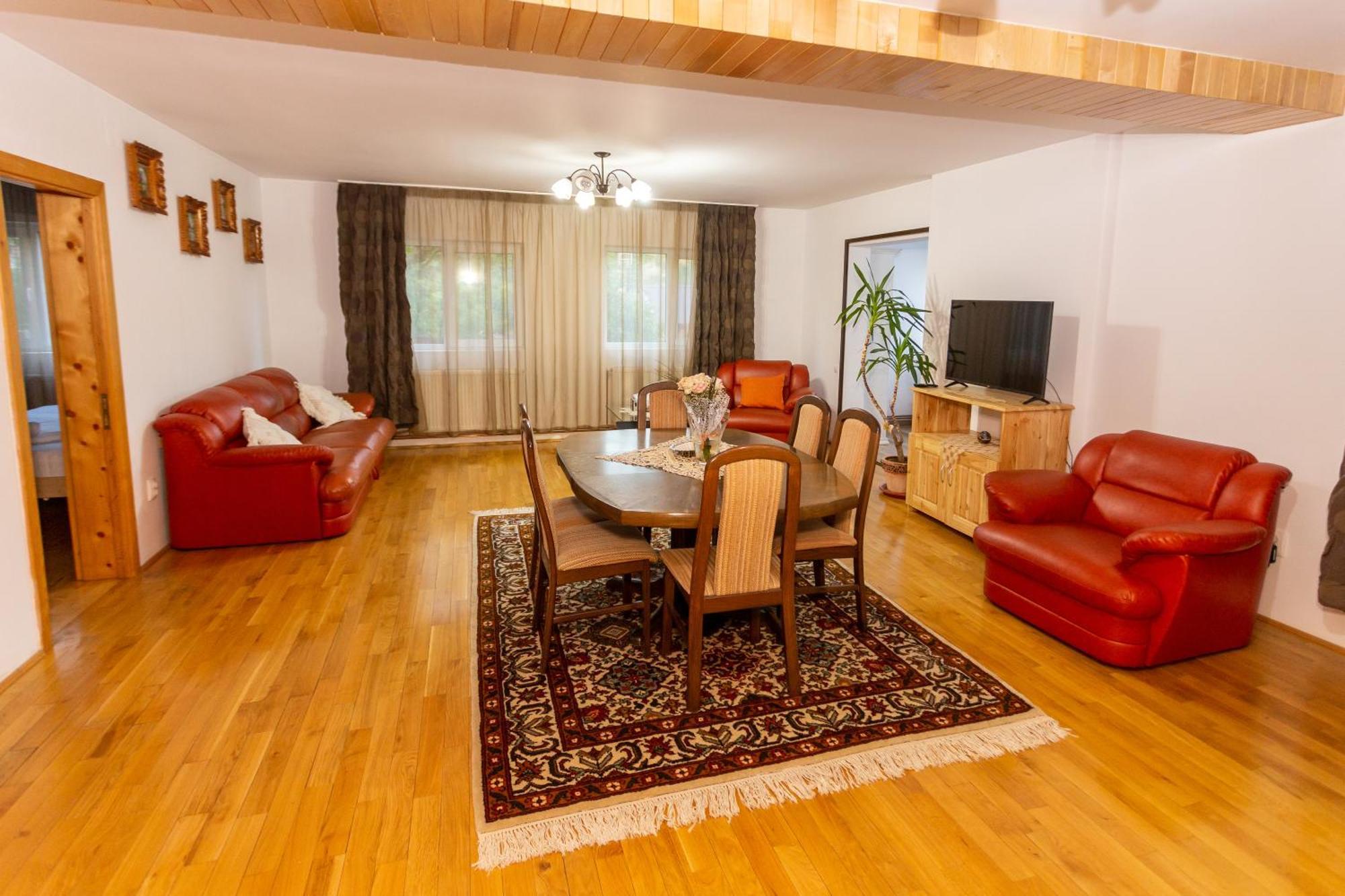 Casa Rumelia Paltineni Buitenkant foto