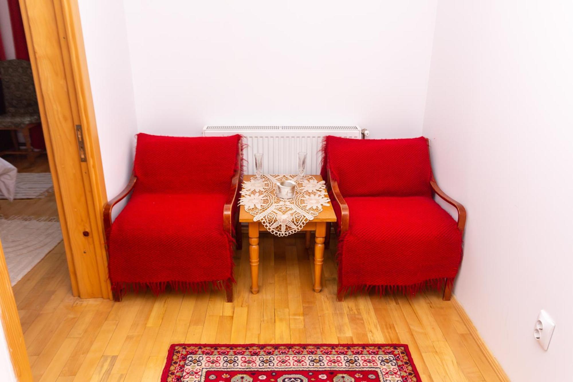 Casa Rumelia Paltineni Buitenkant foto
