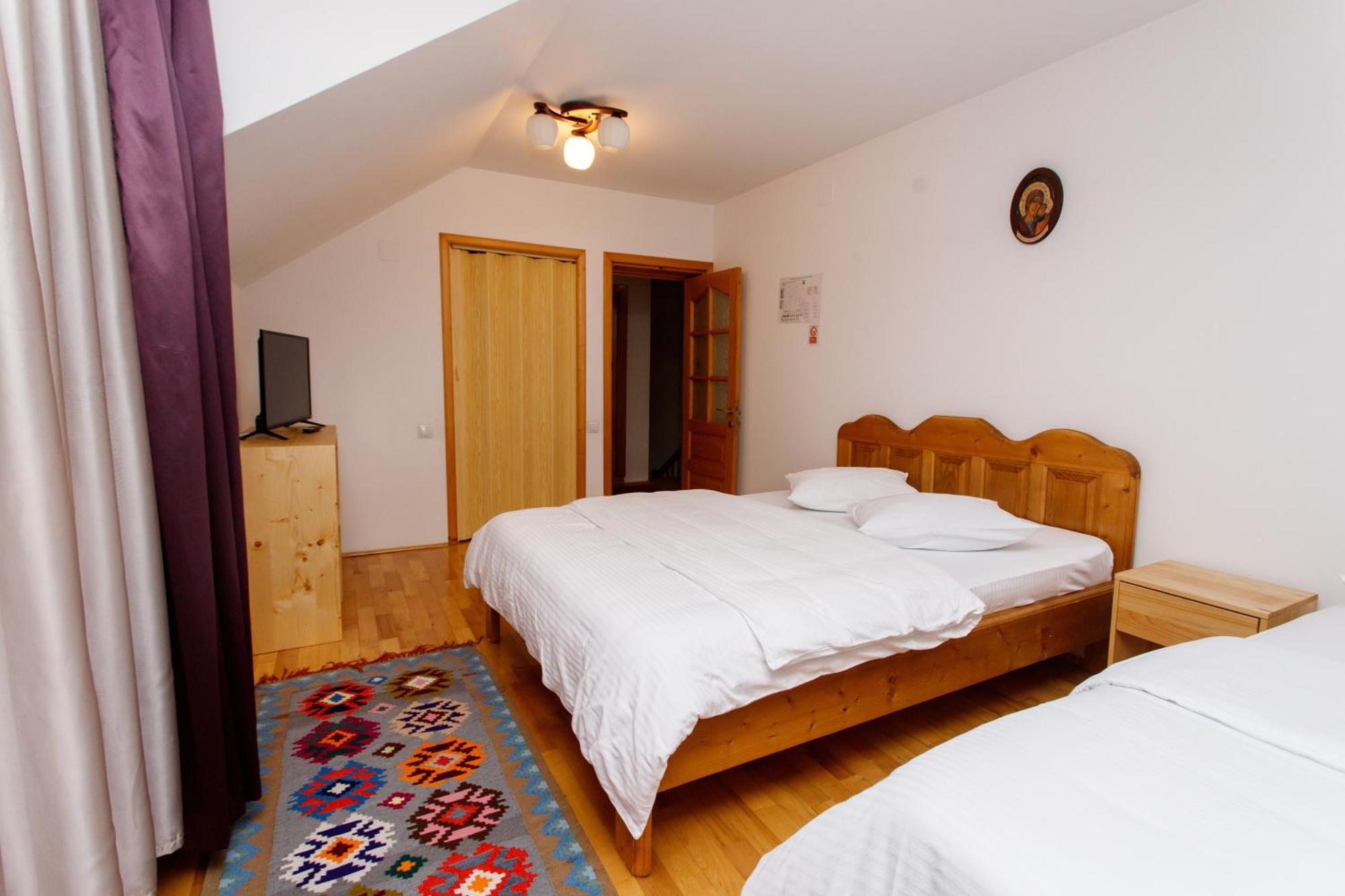 Casa Rumelia Paltineni Buitenkant foto