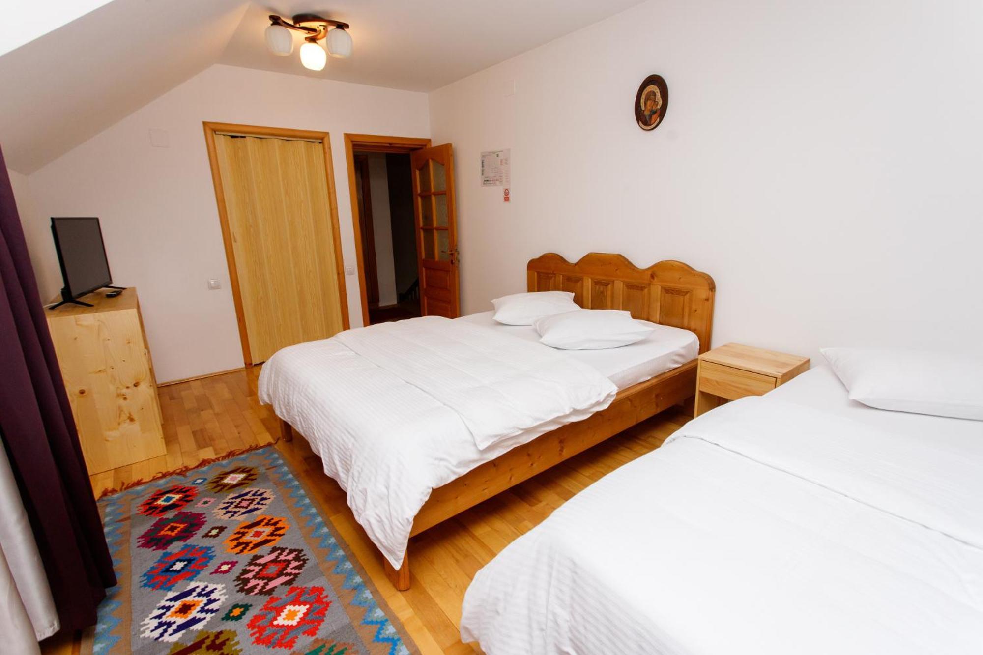 Casa Rumelia Paltineni Buitenkant foto